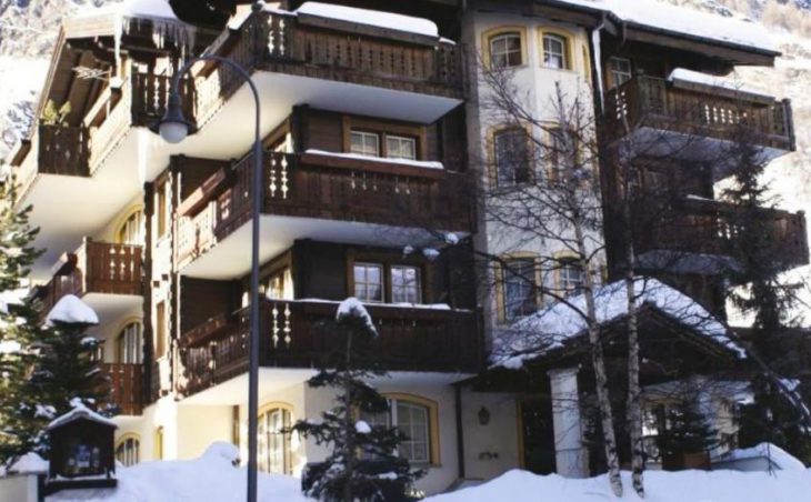 La Perle Apartments, Zermatt, External